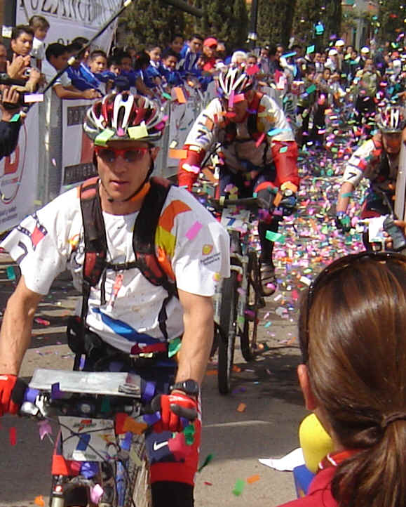 Nike/PowerBlast a su arribo en la meta de Tulancingo