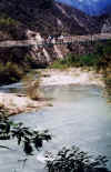 Puente colgante sobre el Ro El guila